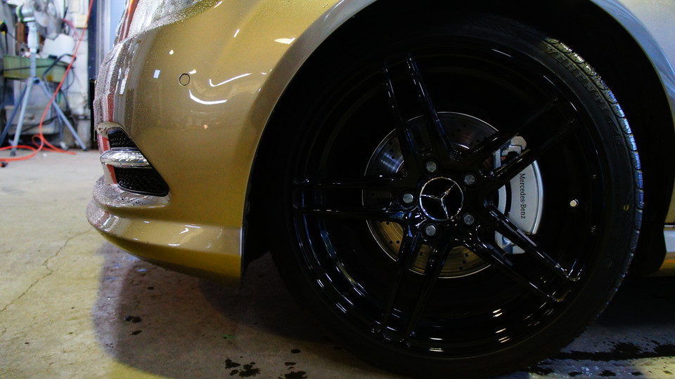 キャリパー塗装施工事例：ベンツW204Cクラス純正キャリパー塗装　COLOR:#006 diamond dust silver＆ローター塗装　COLOR:#1107PLATINUM NEW BRONZE PEARL METALLIC IMG9_941_vMDO0H_sub9.jpg