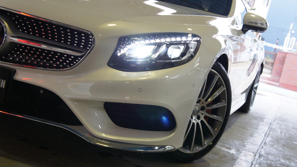 ベンツW222S550クーペ純正キャリパー塗装　COLOR：#001 Italian losso solid