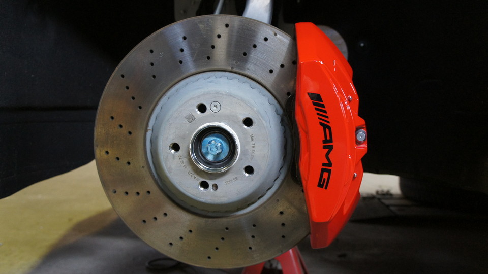 キャリパー塗装施工事例：ベンツW222S550クーペ純正キャリパー塗装　COLOR：#001 Italian losso solid IMG9_989_OrZ62D_sub1.jpg